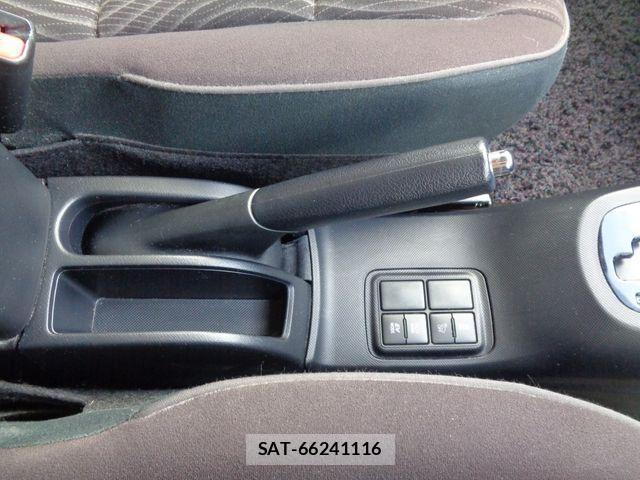 Toyota AQUA 2016-07 8795251-16
