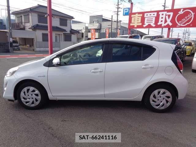 Toyota AQUA 2016-07 8795251-5