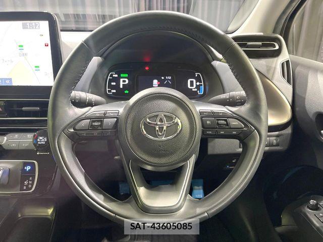 Toyota AQUA 2022-03 8795231-10