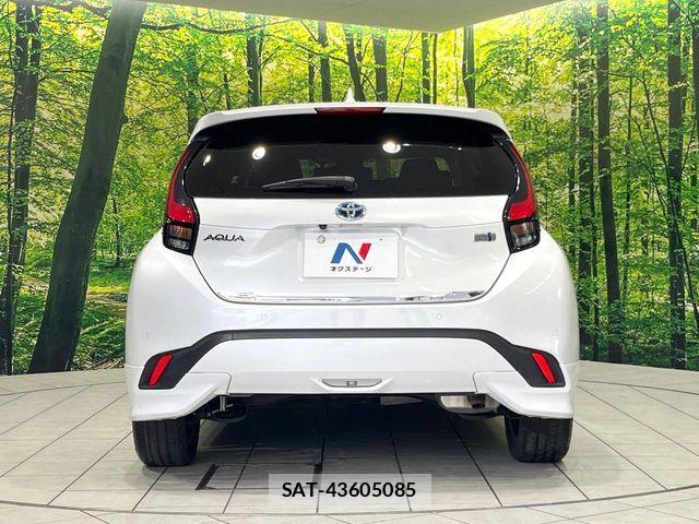 Toyota AQUA 2022-03 8795231-14