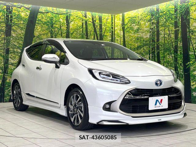 Toyota AQUA 2022-03 8795231-15