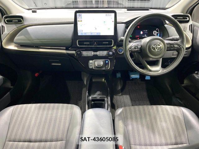 Toyota AQUA 2022-03 8795231-1