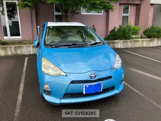 Toyota AQUA 2013-05 8795273-0