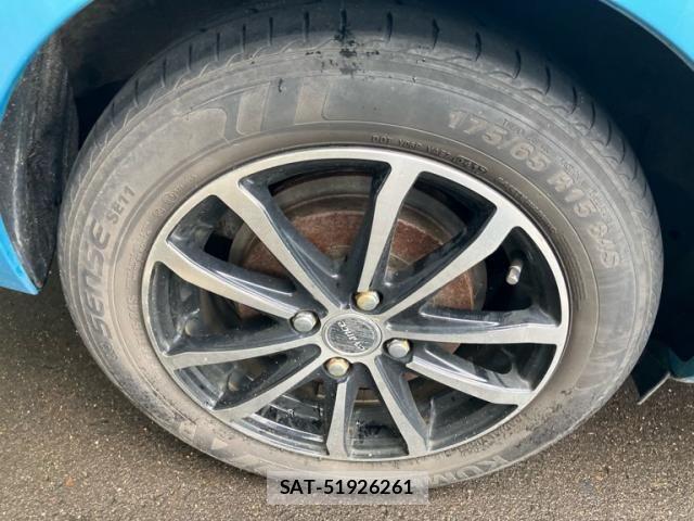 Toyota AQUA 2013-05 8795273-9