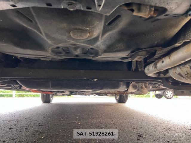 Toyota AQUA 2013-05 8795273-12