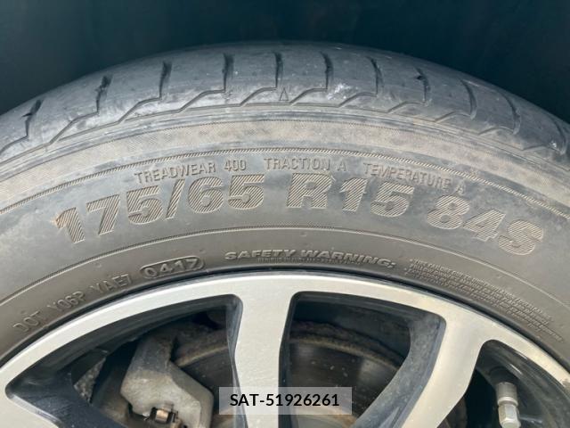 Toyota AQUA 2013-05 8795273-17