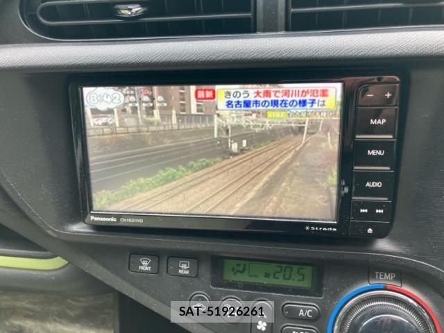 Toyota AQUA 2013-05 8795273-22