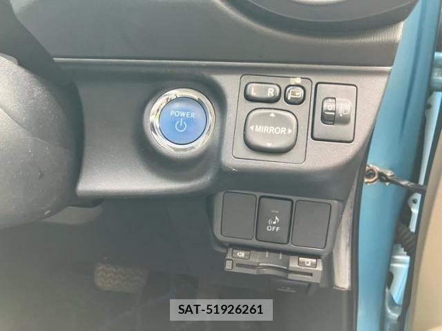 Toyota AQUA 2013-05 8795273-7