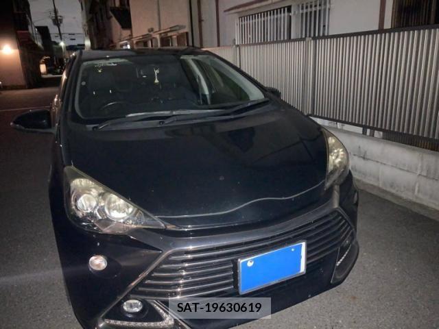 Toyota AQUA 2015-11 8795264-0