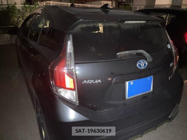 Toyota AQUA 2015-11 8795264-1
