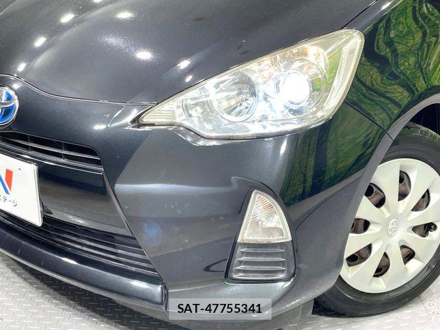Toyota AQUA 2013-11 8795249-13
