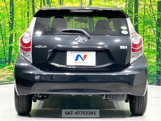 Toyota AQUA 2013-11 8795249-16