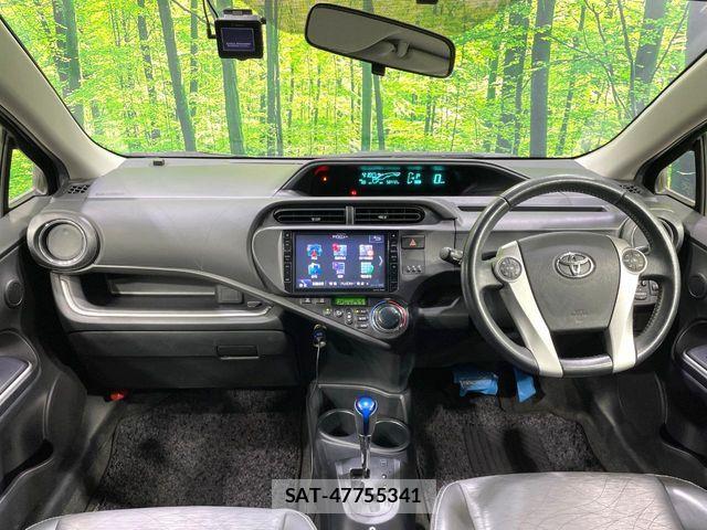 Toyota AQUA 2013-11 8795249-1