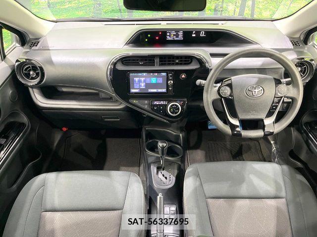Toyota AQUA 2018-02 8795247-1