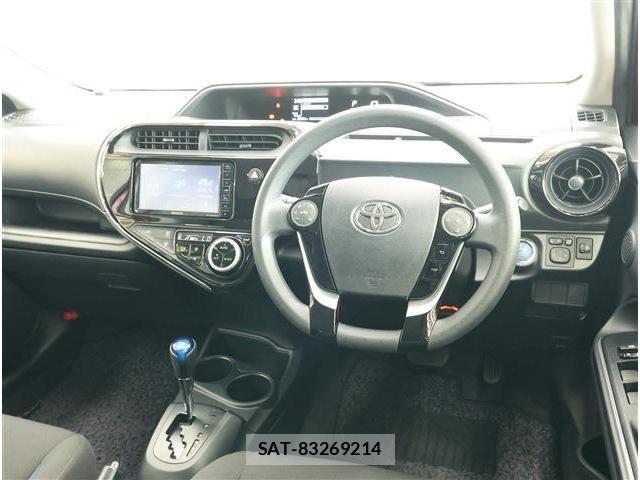 Toyota AQUA 2020-10 8795248-1