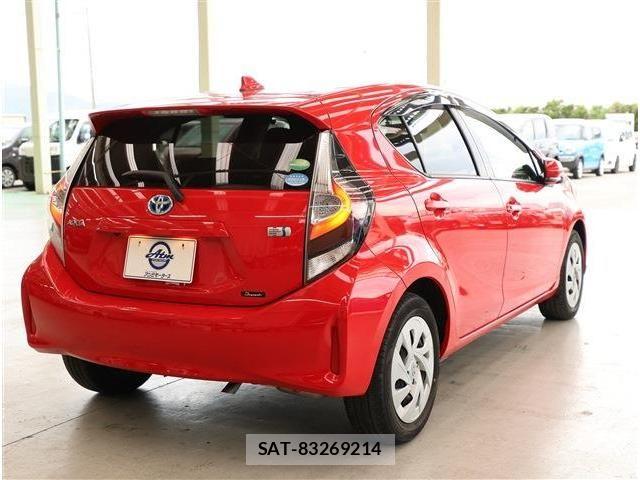 Toyota AQUA 2020-10 8795248-4