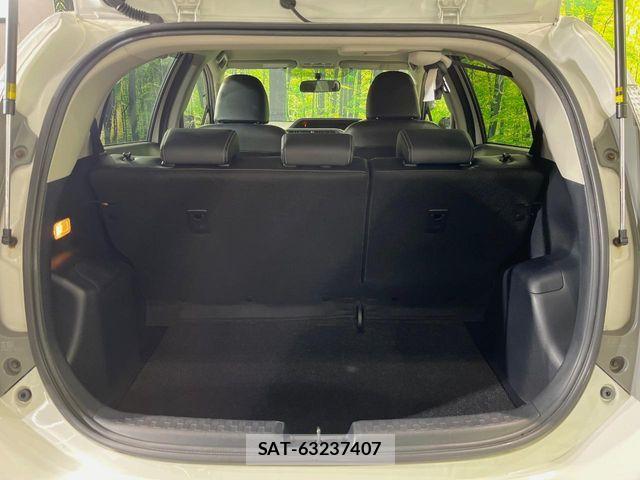 Toyota AQUA 2013-09 8795253-9