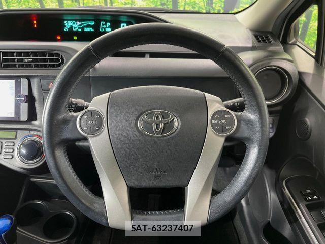 Toyota AQUA 2013-09 8795253-10