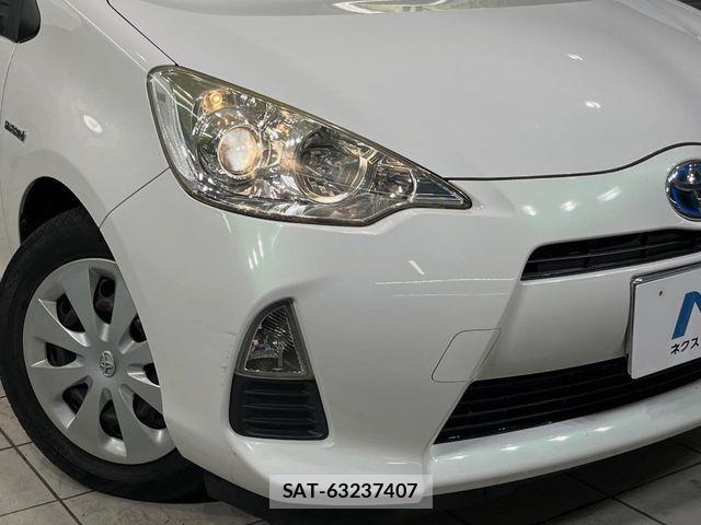 Toyota AQUA 2013-09 8795253-11