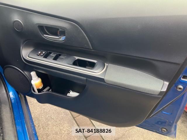Toyota AQUA 2014-07 8795271-12