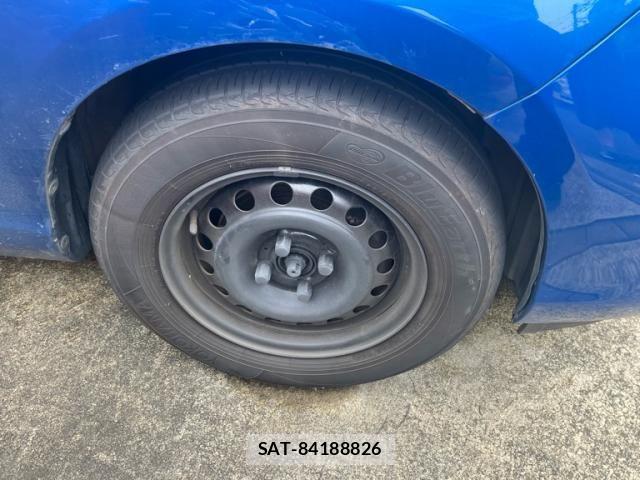 Toyota AQUA 2014-07 8795271-2