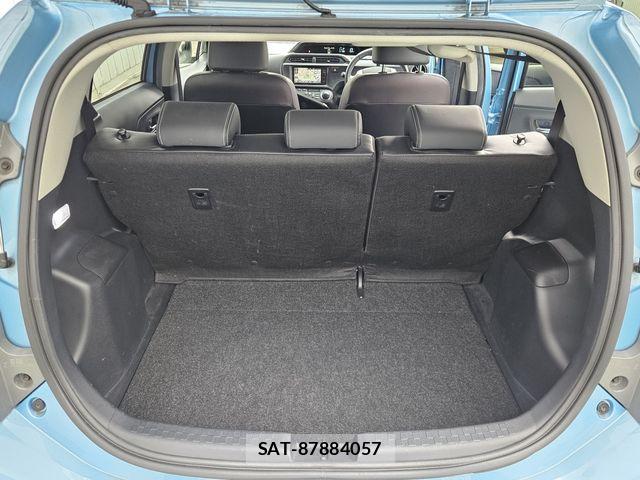 Toyota AQUA 2014-09 8795263-11