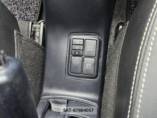 Toyota AQUA 2014-09 8795263-23