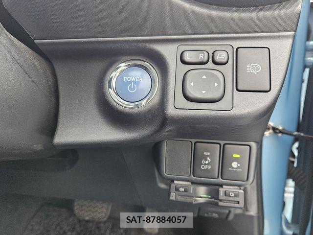 Toyota AQUA 2014-09 8795263-24