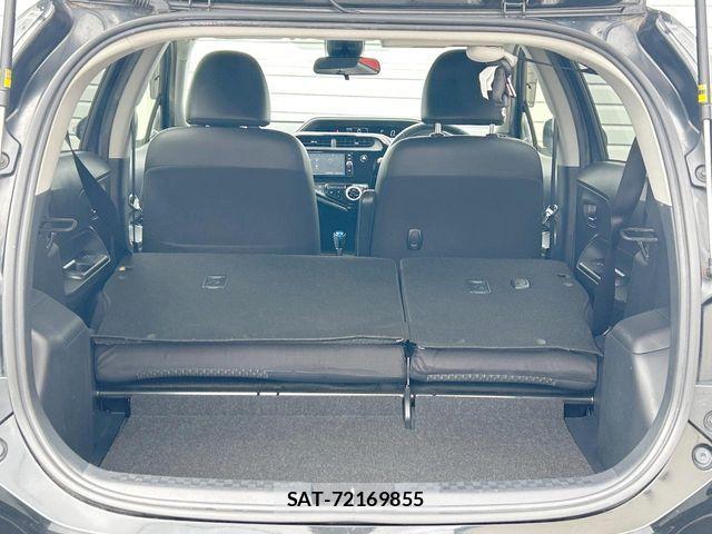 Toyota AQUA 2017-11 8795245-9