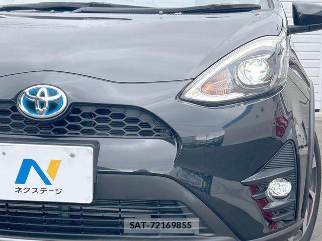 Toyota AQUA 2017-11 8795245-11