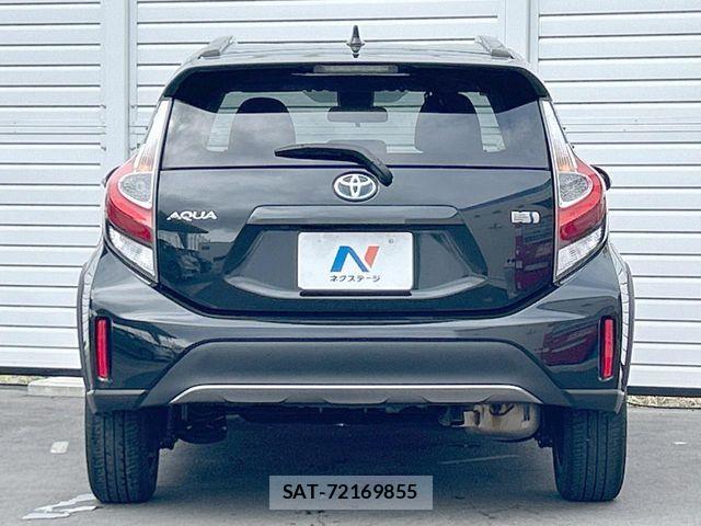 Toyota AQUA 2017-11 8795245-14