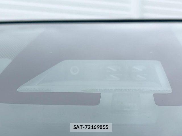 Toyota AQUA 2017-11 8795245-2