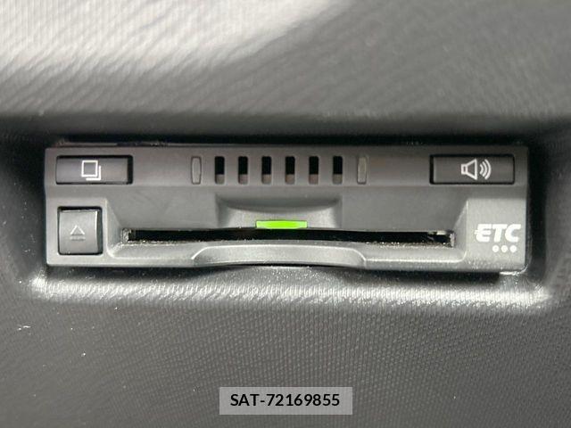 Toyota AQUA 2017-11 8795245-5