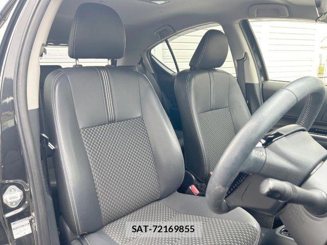 Toyota AQUA 2017-11 8795245-7