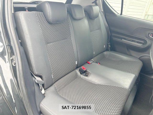 Toyota AQUA 2017-11 8795245-8