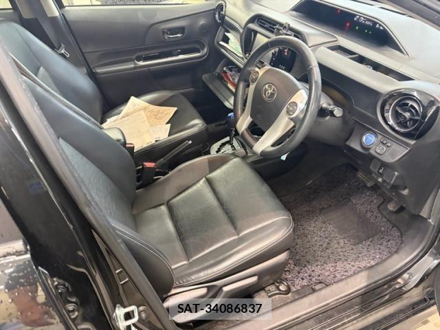 Toyota AQUA 2015-01 8795269-11