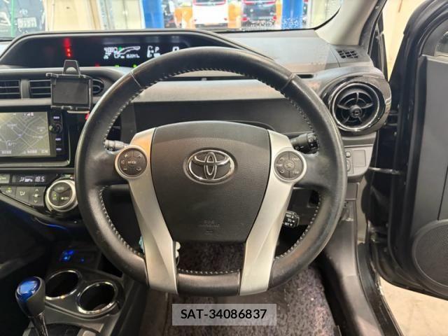 Toyota AQUA 2015-01 8795269-12