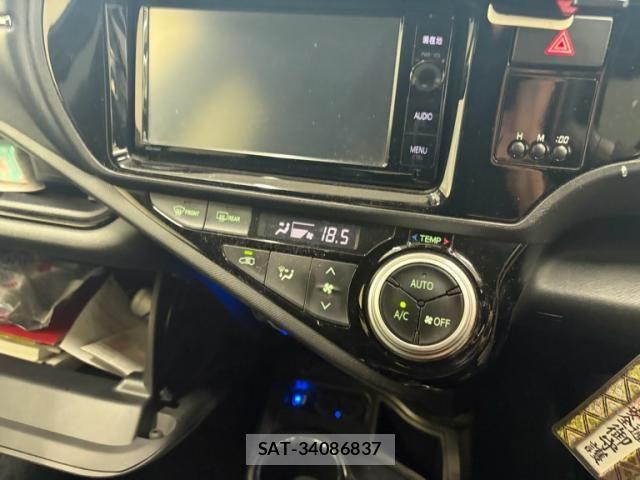 Toyota AQUA 2015-01 8795269-18