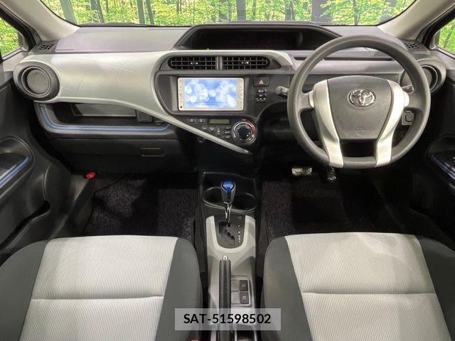 Toyota AQUA 2014-06 8795250-1