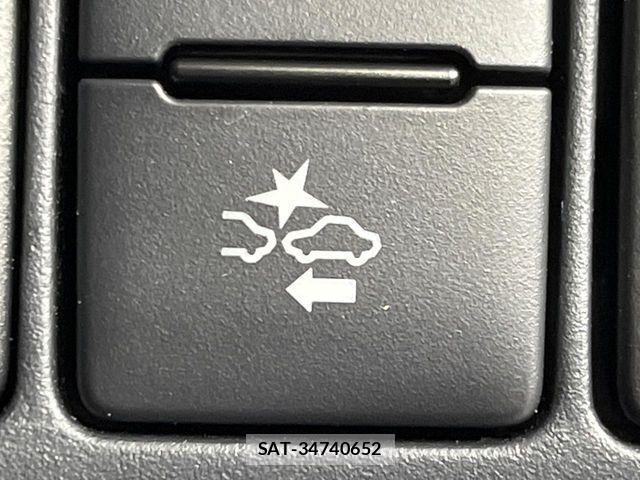 Toyota AQUA 2019-06 8795236-5