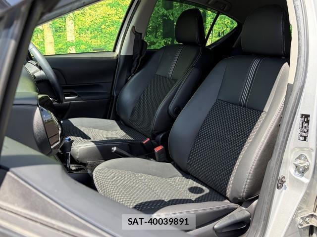 Toyota AQUA 2019-02 8795243-19
