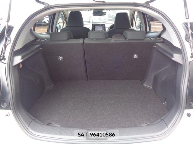 Toyota AQUA 2025-05 8795230-11