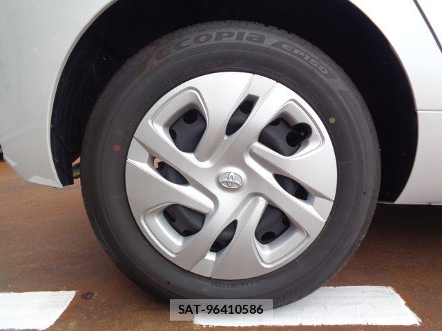 Toyota AQUA 2025-05 8795230-27