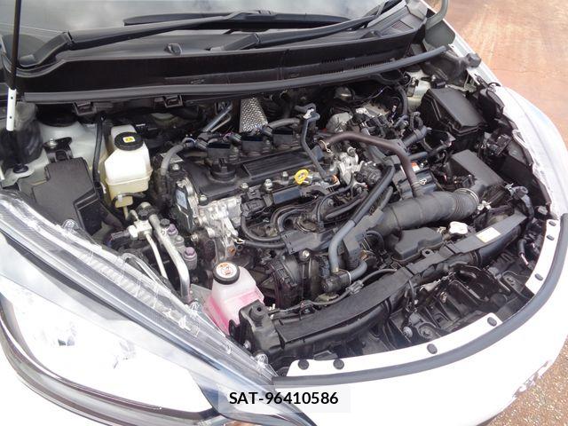 Toyota AQUA 2025-05 8795230-29