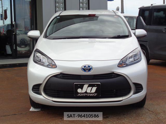 Toyota AQUA 2025-05 8795230-3