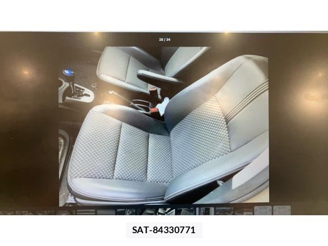 Toyota AQUA 2019-09 8795239-27