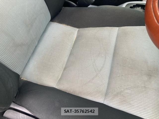 Toyota AQUA 2014-07 8795266-23