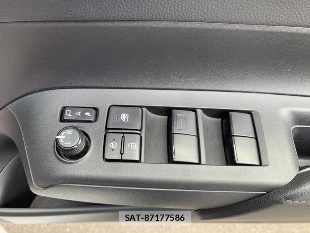 Toyota AQUA 2022-09 8795244-23