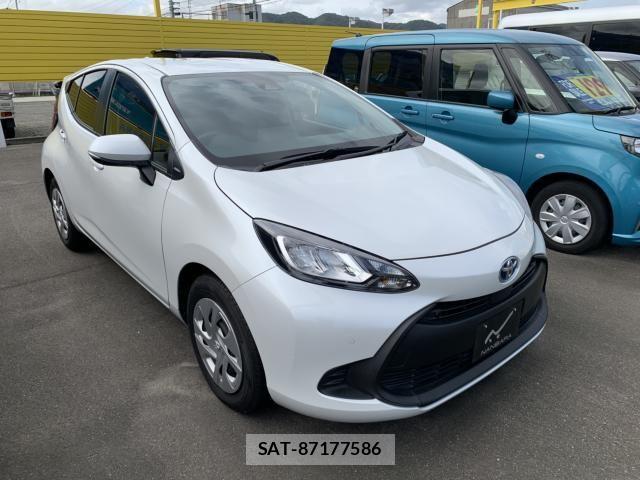 Toyota AQUA 2022-09 8795244-2