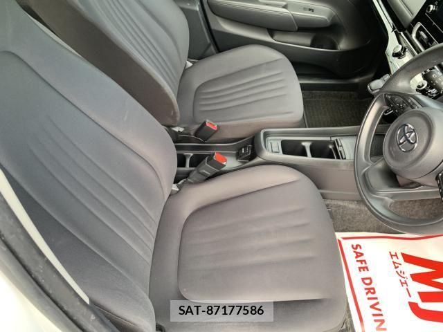 Toyota AQUA 2022-09 8795244-7